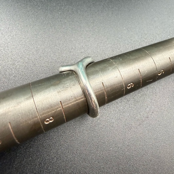 Vintage Tiffany & Co. Elsa Peretti Open Heart Ring Sterling Silver Size 7.75 - Picture 8 of 8